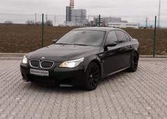 BMW M5 5.0 V10 (E60)