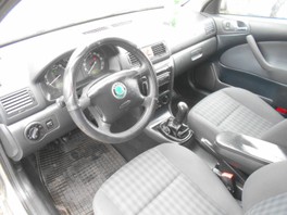 Škoda Octavia Combi 1.6i TOUR