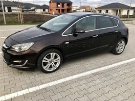 Opel Astra 1.4 Turbo 140k Cosmo A/T
