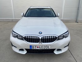 BMW Rad 3 Touring 320d, xDrive  A/T,LUXURY Line, 140 kW, A8