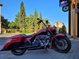 Harley-Davidson Screamin Eagle CVO Custom Special-