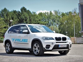 BMW Rad 5 530d 3.0 TDI A/T 4x4 180kW, A8, 5d., diesel, 2011, TOP