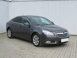 Opel Insignia  1.8