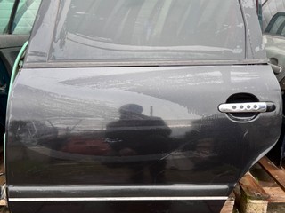 VW Passat B5 dvere zadné ľavé