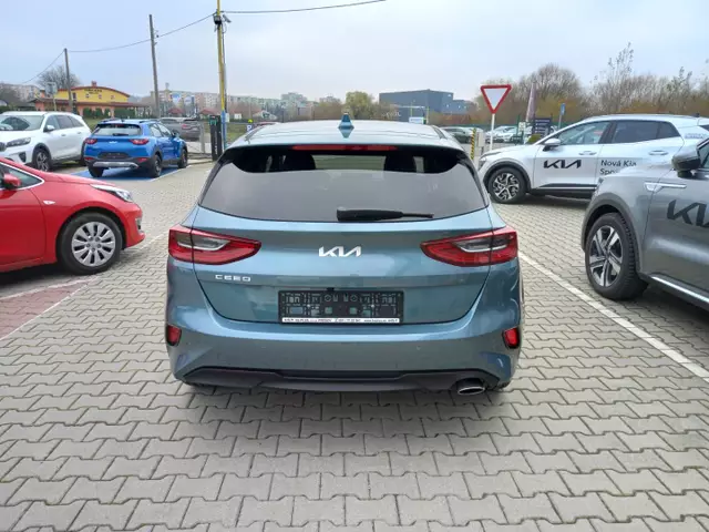 Kia Ceed 1,5 T-GDi M6 GOLD + LED + GOLD+ PACK