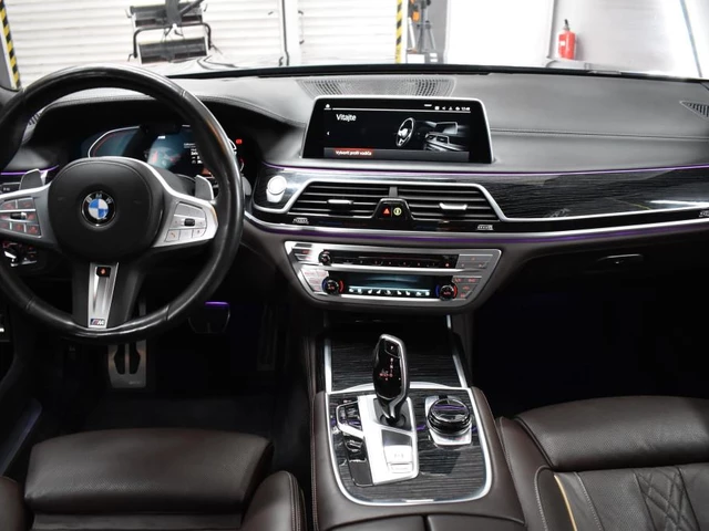 BMW rad 7 730d mHEV xDrive A/T