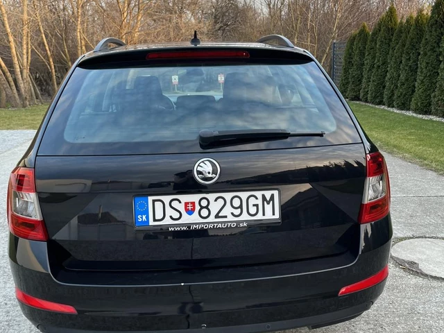 Škoda Octavia Combi 1.6 TDI 110k Ambition DSG