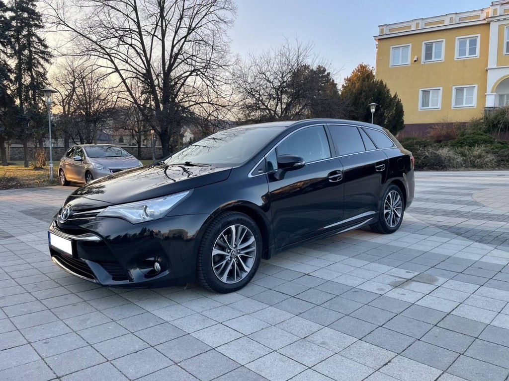 Toyota Avensis Combi 1.8 Valvematic Business MDS